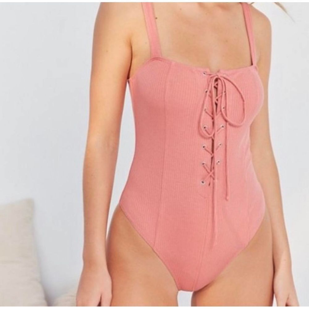 Urban Outfitters Out From Under Women's‎ Lace Up Pink Ribbed Bodysuit Sz Small